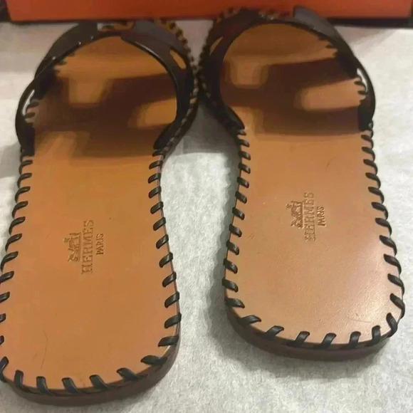 Hermes
Box Calfskin Braided
Oran Sandals EU 38 Black - Picture 12 of 14